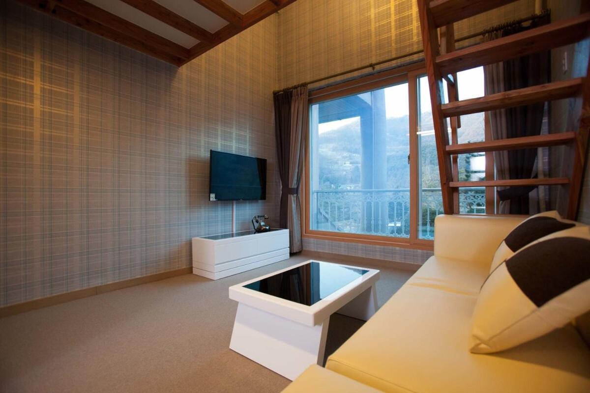 Cheongpyeong Family Hotel カピョン エクステリア 写真